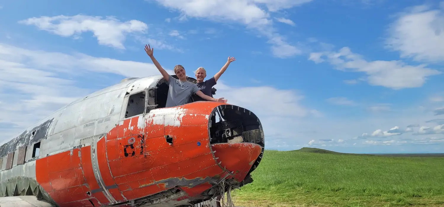 Rauðhvíta DC-3 flakið í Eyvindarholti á Suðurlandi